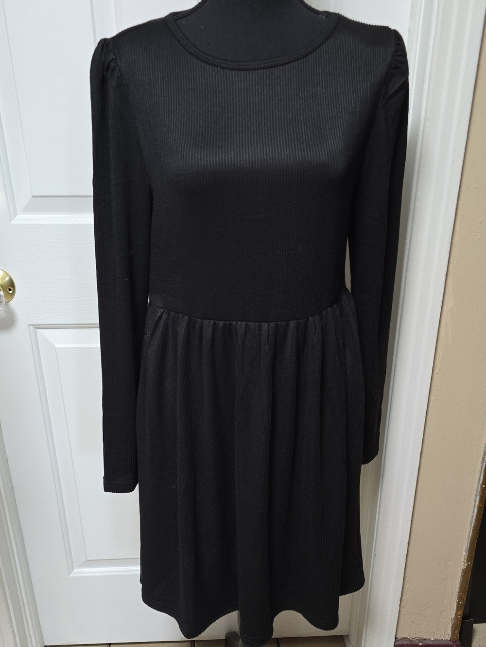Fashion Classic Black Long-Sleeve Knit Dress Size M